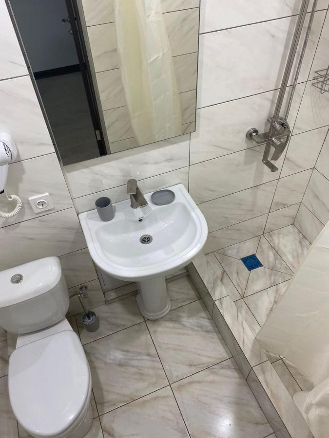 Гостевой Дом Атакар Hotel Gagra Exterior photo